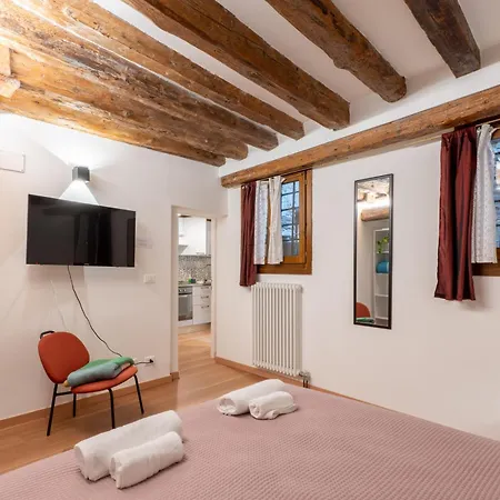 Casa Dei Greci Close By Biennale And San Marco Lejlighed