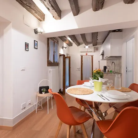 Casa Dei Greci Close By Biennale And San Marco *