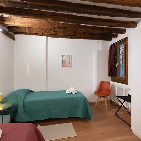 Casa Dei Greci Close By Biennale And San Marco *