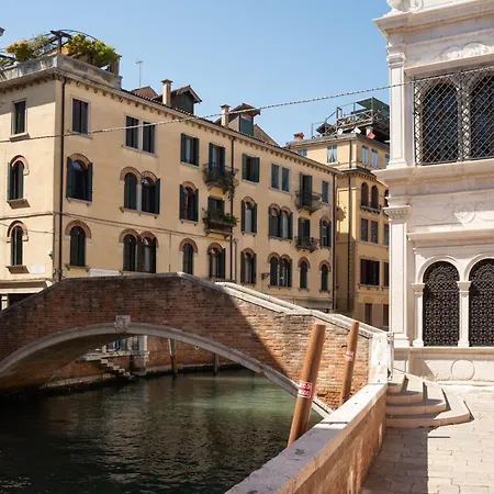 Casa Dei Greci Close By Biennale And San Marco Venedig